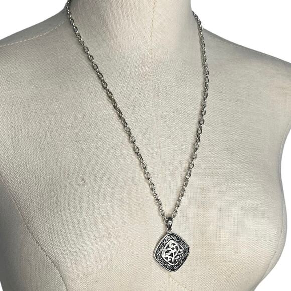 Lia Sophia Sheridan Retired Pendant on Chain Necklace 24.5” Silver Tone - Picture 1 of 7